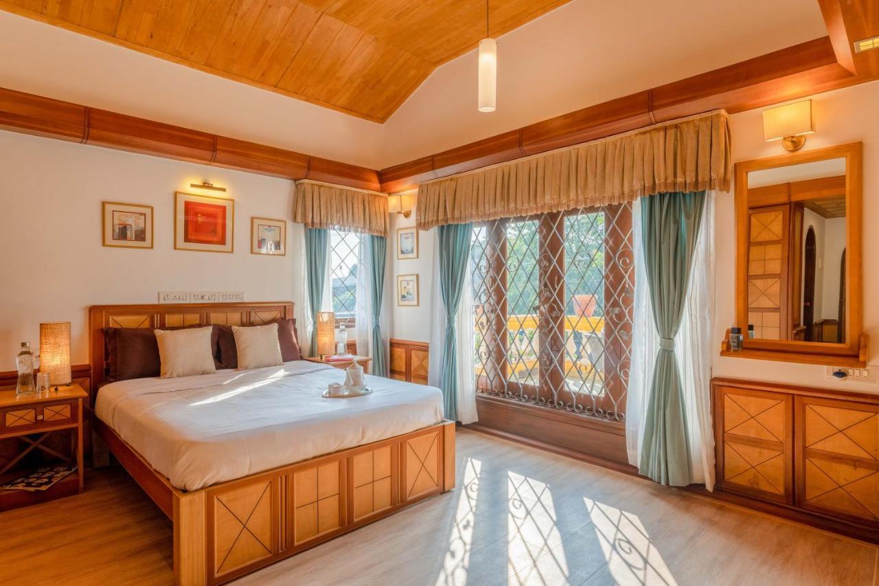 ポーボリム Casa Amarela - Lux Portuguese 4Bhk In North Goaヴィラ エクステリア 写真